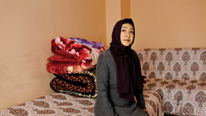 Gülbahar Jalilova, sopravvissuta ai campi di detenzione uiguri, ha raccontato la propria esperienza di detenzione arbitraria prolungata nel corso di una discussione online organizzata dall'International Service for Human Rights (ISHR) e dal World Uyghur Congress (WUC). 25 giugno 2021